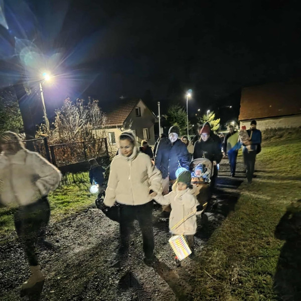 LAMPIÓNOVÝ SPRIEVOD 