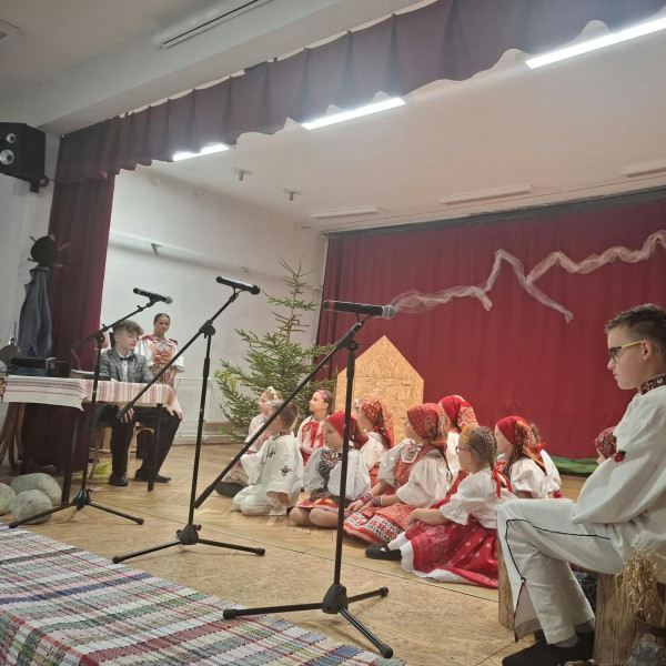 Videozáznam a fotky z kultúrneho programu našich detí spod Kriváňa 